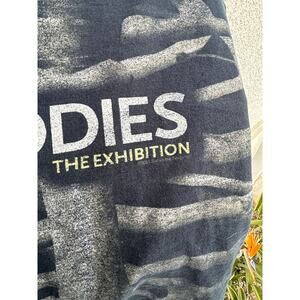 Vintage 2005 y2k bodies the exhibition t shirt